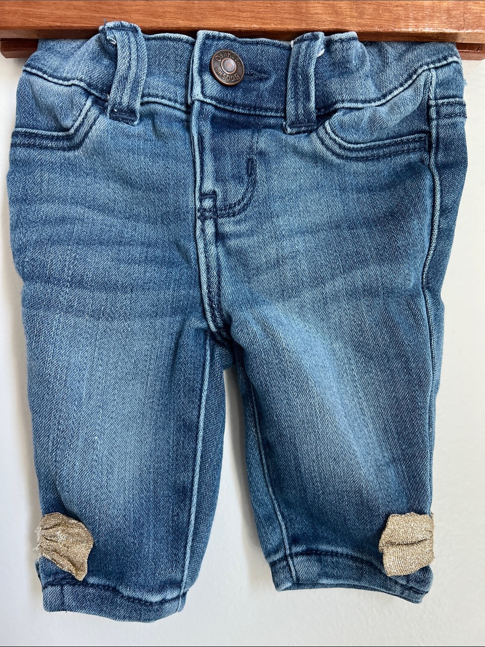 OshKosh B'gosh | Baby Blue Denim Jeans with Gold Bow Hem Detail Size 3 Months